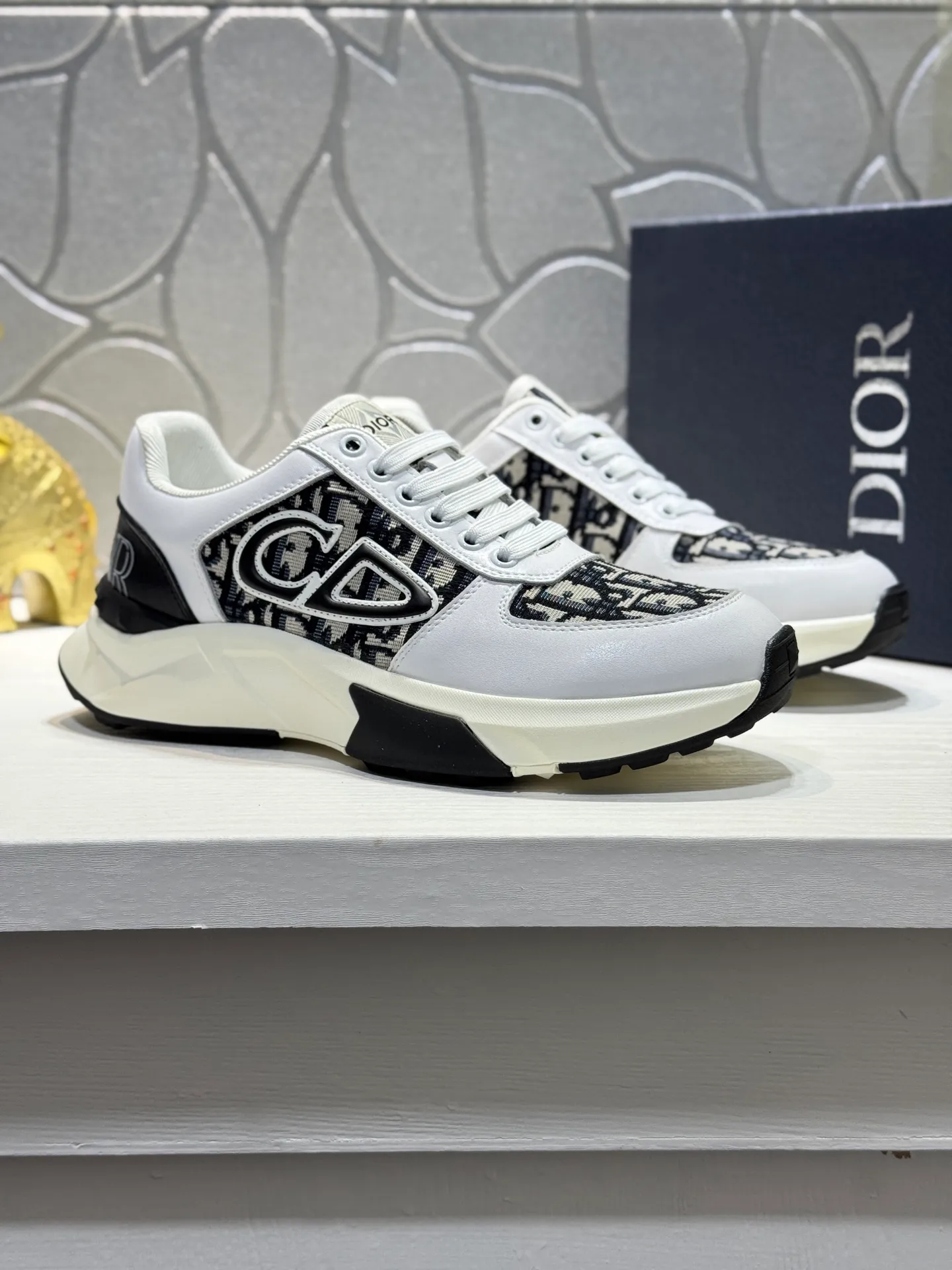 Men's shoes 💰440 [New style] 🐞🐞Original quality! Dior🔥Christan Dior (Dior) hot style [new style]⚠⚠️Top purchasing agent🔍🔍Men's HK counters are on sale simultaneously. Sole: The original sole is specially provided by the original factory. The exclusive movable molded sole is super comfortable. The original factory follows the order. 🔍🔍The high-quality multi-color splicing design is exquisite and unique. 💪Details determine the quality. We only make shoes with care. You can enter and leave the counter at will. Welcome to compare 🇮🇹 Size: 38-44 (45 customized